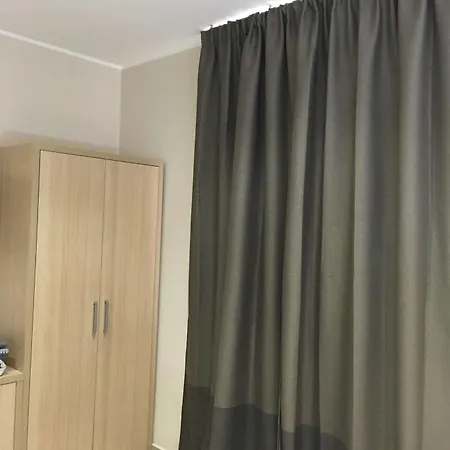 سان بياغيو فندق ميلان